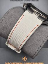 Thumbnail von Vacheron Constantin Overseas Dual Time Cardinal Points North 41mm 7930V/210T-H073 Whita dial Unworn/New Condition Full Set 7-2026