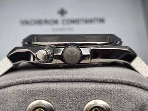 Thumbnail von Vacheron Constantin Overseas Dual Time Cardinal Points North 41mm 7930V/210T-H073 Whita dial Unworn/New Condition Full Set 7-2026
