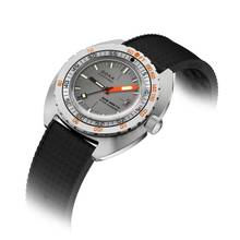 Doxa Sub 300 TI5 CLIVE CUSSLER EDITION TITAN COSC 42,5 44,5 mm 特別パッケージ フルセット 限定版 XXX/300個 世界中で