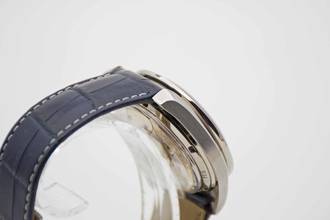 Thumbnail von Omega Speedmaster Moonwatch Chronograph, nearly new titanium Speedy dial, blue, from 2024