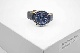 Thumbnail von Omega Speedmaster Moonwatch Chronograph, nearly new titanium Speedy dial, blue, from 2024