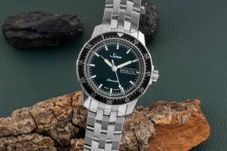 Sinn 104 St Sa I MG ステンレス 自動巻き Ref. 104.0131 箱とペーパー 2021