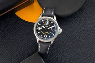 Sinn 856 / 857 UTC Automatic Date Stainless Steel Men's Watch Ref. 856.010