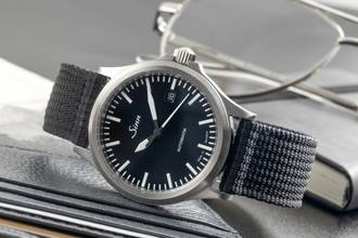 Thumbnail von Sinn 556 Steel Automatic Men's Watch Ref. 556.010 Box & Papers 2025