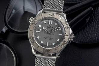 オメガ シーマスター ダイバー 300 M ステンレス / チタン 自動巻き メンズ Ref. 210.30.42.20.06.002 B&P 2026