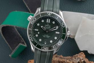 Omega Seamaster Diver 300 M Automatic Men's Watch 210.32.42.20.10.001