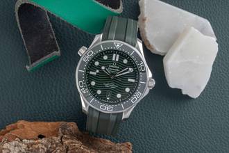 Thumbnail von Omega Seamaster Diver 300 M Automatic Men's Watch 210.32.42.20.10.001