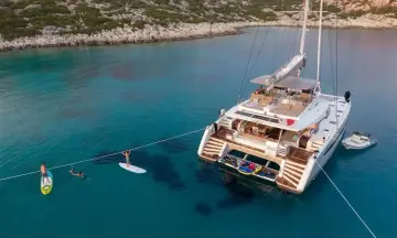 Fountaine Pajot Alegria 67