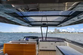 Thumbnail von Ferretti Yachts 850