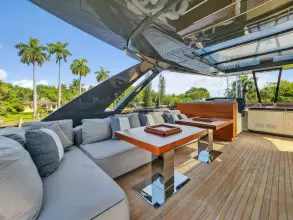 Thumbnail von Ferretti Yachts 850