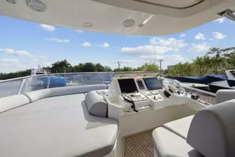 Thumbnail von Azimut 70 Somewhere I Belong