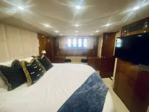 Thumbnail von Viking 70 Convertible Grand Cru