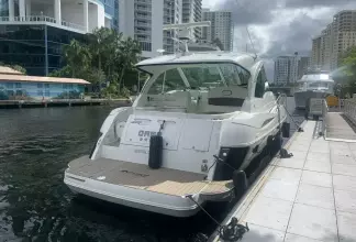 Thumbnail von Cruisers Yachts 420 Sport Coupe
