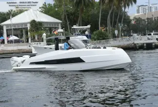 Thumbnail von Astondoa 377 Coupe Outboard