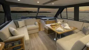 Thumbnail von Riviera Sports Motor Yacht 58