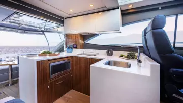 Thumbnail von Riviera Sport Yacht Platinum Edition 4600