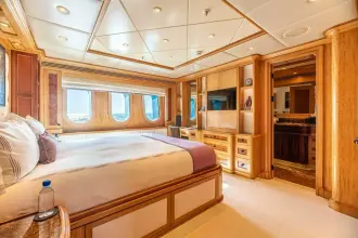 Thumbnail von Trinity Yachts Motor Yacht UNBRIDLED