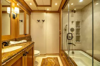 Thumbnail von Trinity Yachts Motor Yacht UNBRIDLED