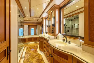 Thumbnail von Trinity Yachts Motor Yacht UNBRIDLED
