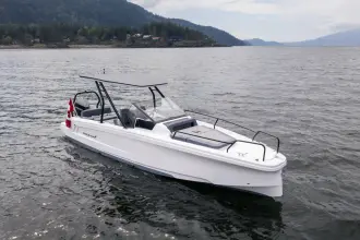 Axopar 25 Cross Top