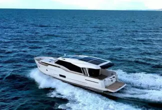 Greenline 48 Fly