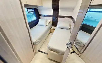 Thumbnail von Galeon 680 FLY