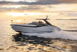 Fairline F Line 33 CAZARIA