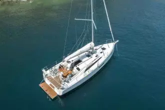 Thumbnail von Beneteau Oceanis 37.1