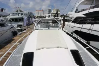Thumbnail von Intrepid 475 Sport Yacht
