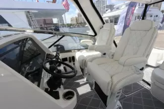 Thumbnail von Intrepid 475 Sport Yacht