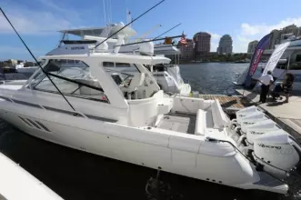 Thumbnail von Intrepid 475 Sport Yacht