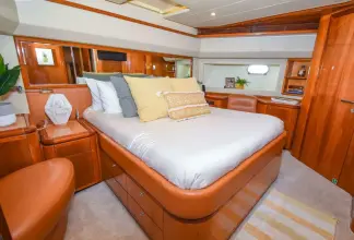 Thumbnail von Ferretti Yachts 881
