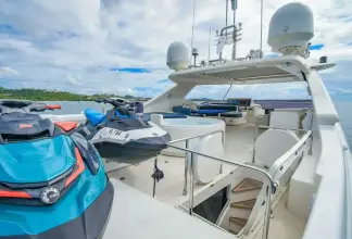 Thumbnail von Ferretti Yachts 881