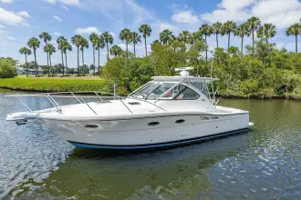 Thumbnail von Tiara Yachts 3200 Open