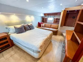 Thumbnail von Hatteras 68 Convertible