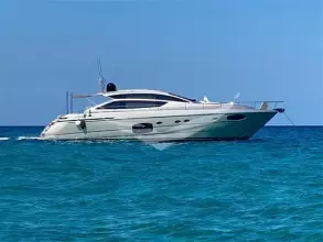 Pershing 62