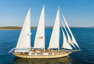Aegean 56M YAZZ
