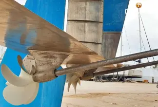 Thumbnail von Hydra Sports Cometa 35m Flying Dolphin