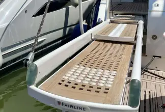Thumbnail von Fairline Squadron 65