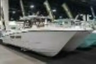 Twin Vee 340 GFX CC