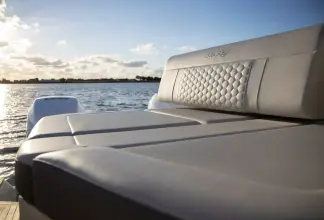 Thumbnail von Sea Ray 320 Sundancer Outboard