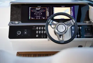 Thumbnail von Sea Ray 320 Sundancer Outboard