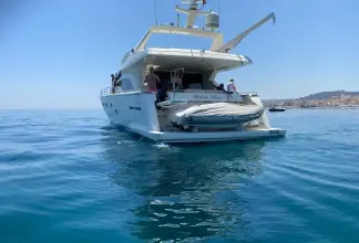 Thumbnail von Ferretti Yachts 68