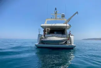 Thumbnail von Ferretti Yachts 68
