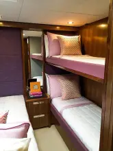 Thumbnail von Riviera Enclosed Flybridge 77