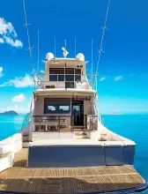 Thumbnail von Riviera Enclosed Flybridge 77