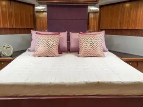 Thumbnail von Riviera Enclosed Flybridge 77