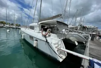 Lagoon 421 BULLE