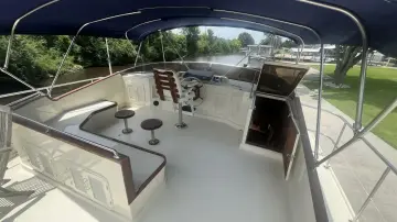 Thumbnail von Trader Med Yacht w- Cockpit Island Angel