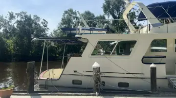 Thumbnail von Trader Med Yacht w- Cockpit Island Angel